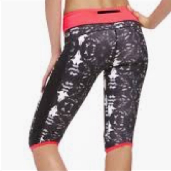 FABLETICS Rio‎ Run Capri - Picture 14 of 14
